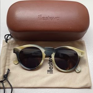 illestiva Printed Leonard Sunglasses